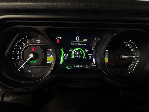 Used 2024 Jeep Wrangler Unlimited w/ Convenience Group AWD/4WD image 17