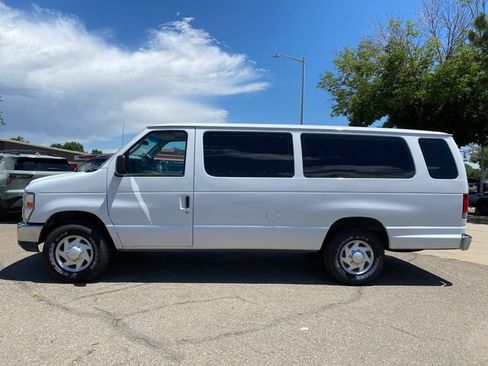 Used 2013 Ford E-350 and Econoline 350 XLT RWD image 2