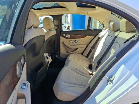 Used 2015 Mercedes-Benz C 300 4MATIC Sedan image 7