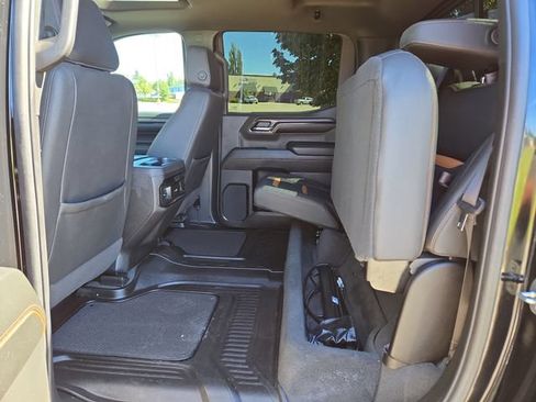 Used 2024 GMC Sierra 1500 AT4 w/ Technology Package AWD/4WD image 33