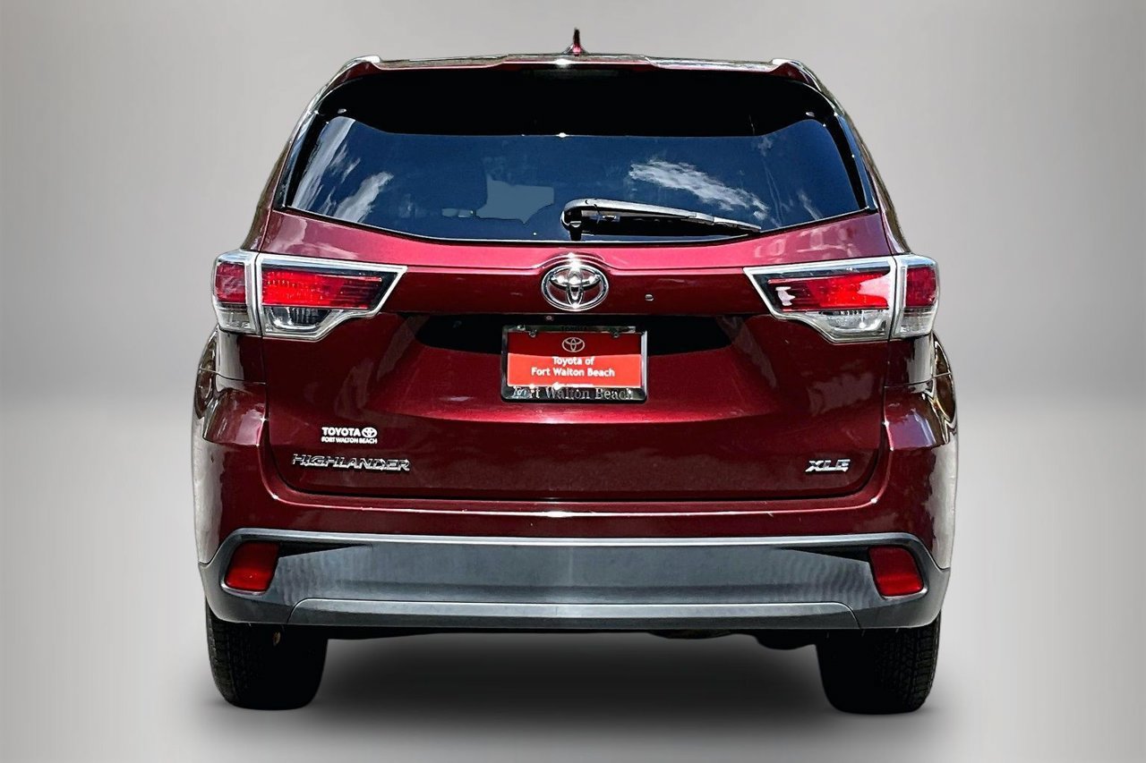 Used 2016 Toyota Highlander XLE FWD image 6