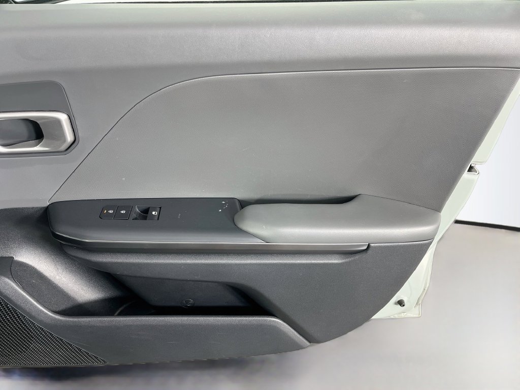 Used 2025 Kia K4 FWD image 32