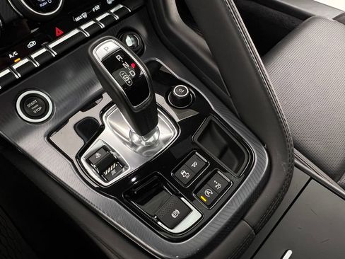 Used 2020 Jaguar F-TYPE R-Dynamic image 21