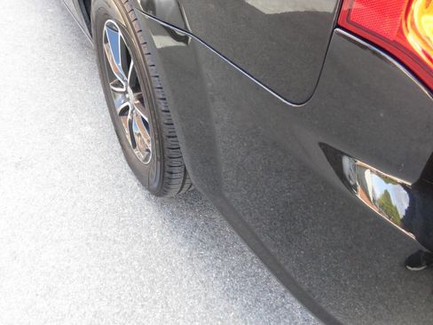 Used 2018 Dodge Grand Caravan GT image 31