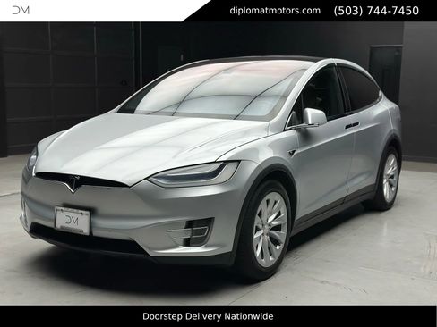 Used 2016 Tesla Model X 75D image 1