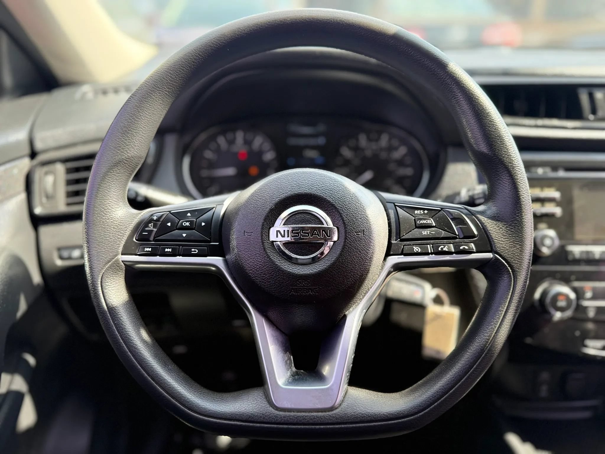 Used 2017 Nissan Rogue S AWD/4WD image 22