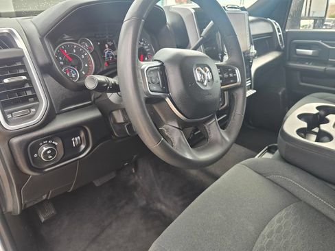 Used 2025 RAM 2500 Big Horn AWD/4WD image 24