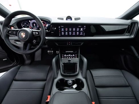 Certified 2025 Porsche Cayenne S AWD/4WD image 13