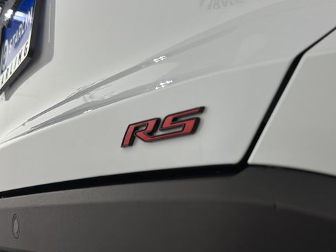 Used 2026 Chevrolet Equinox RS FWD image 39