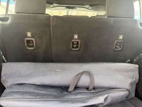 Used 2018 Jeep Wrangler Unlimited Sahara AWD/4WD image 23