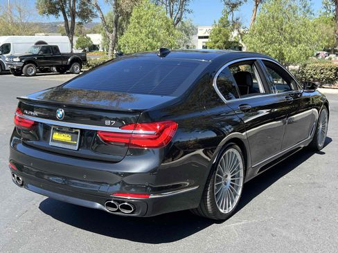 Used 2018 BMW ALPINA B7 xDrive image 17