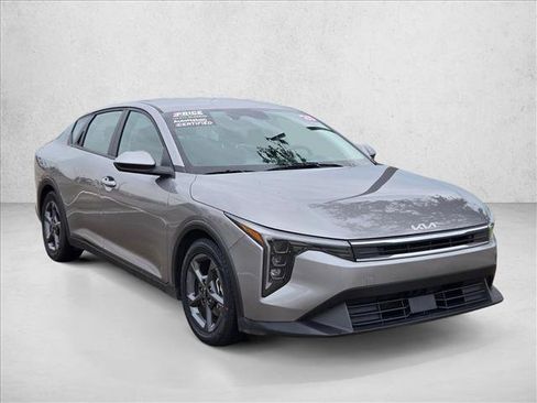 Used 2025 Kia K4 FWD image 3