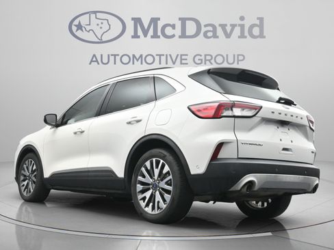 Used 2020 Ford Escape Titanium w/ Titanium Premium Package 2.0 FWD image 28