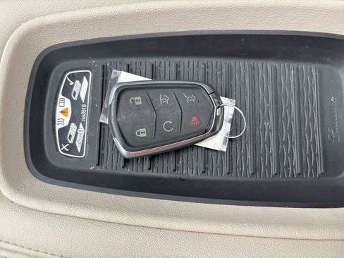 Used 2020 Cadillac Escalade Luxury AWD/4WD image 27
