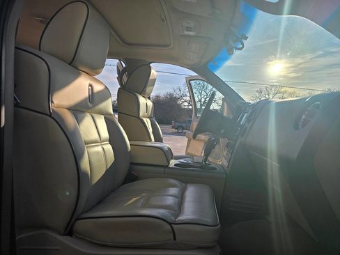 Used 2008 Lincoln Mark LT 2WD image 27