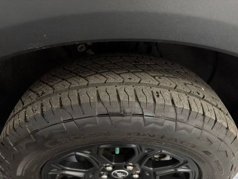 Used 2025 Ford Bronco Sport Badlands AWD/4WD image 12