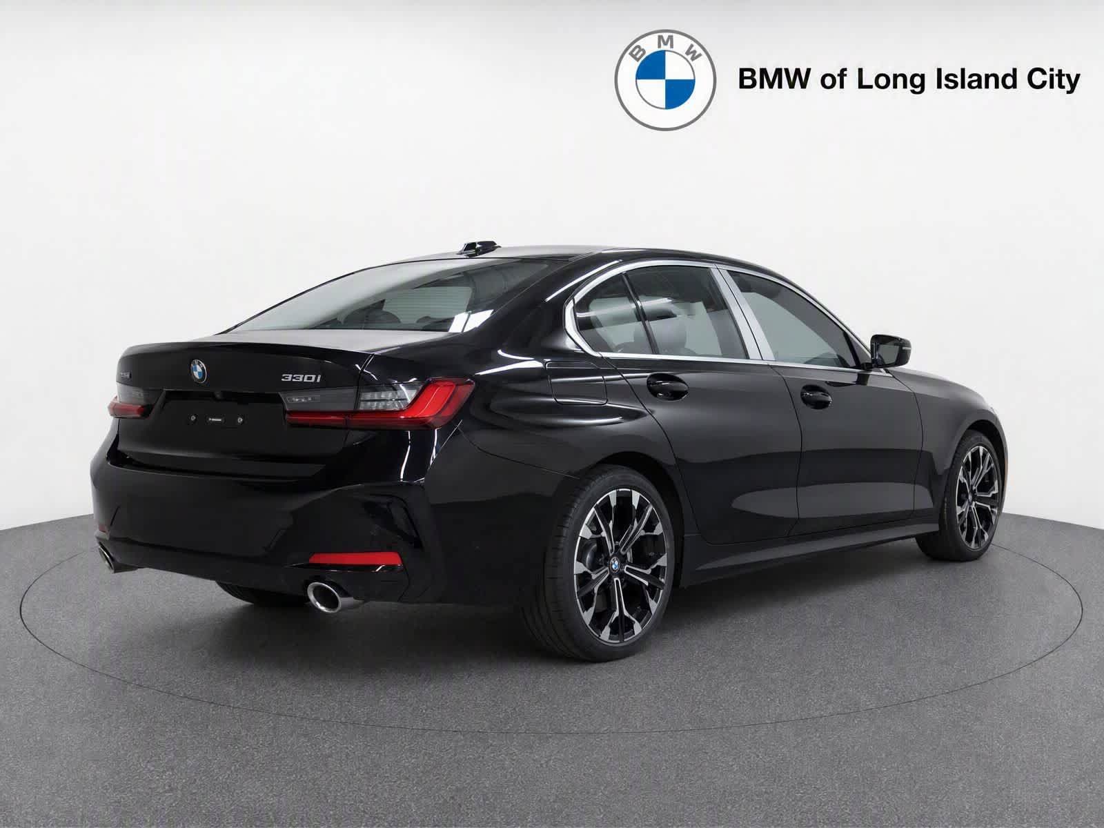 New 2026 BMW 330i xDrive Sedan w/ Premium Package AWD/4WD image 7