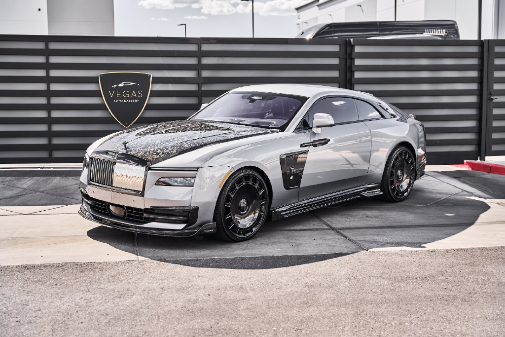 Used 2025 Rolls-Royce Spectre Black Badge AWD/4WD image 5