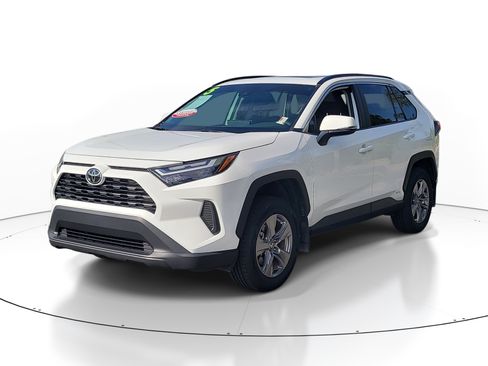 Certified 2025 Toyota RAV4 XLE w/ Convenience Package AWD/4WD image 3