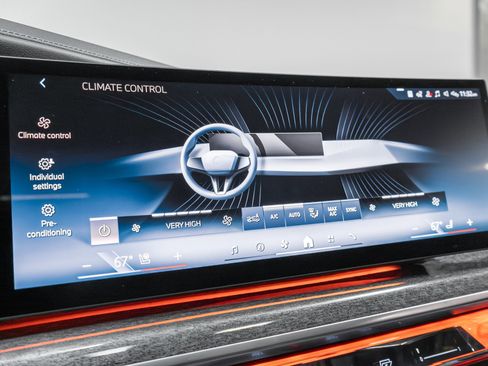 Used 2023 BMW i7 xDrive60 image 74