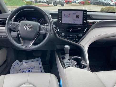 Used 2024 Toyota Camry SE w/ Audio Upgrade Package FWD image 9