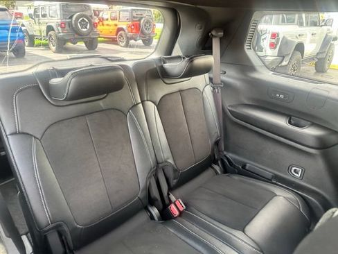 Used 2023 Jeep Grand Cherokee L Laredo AWD/4WD image 16