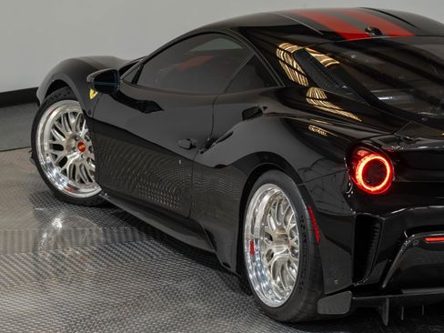 Used 2019 Ferrari 488 Pista Coupe RWD image 37