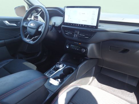 Used 2023 Ford Escape ST-Line w/ Tech Pack #1 AWD/4WD image 26
