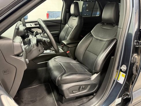 Used 2023 Ford Explorer ST w/ Equipment Group 401A image 10