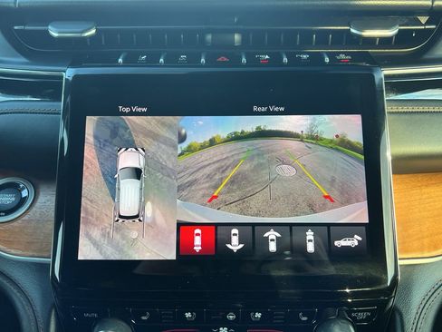 Used 2022 Jeep Grand Cherokee L Summit image 31