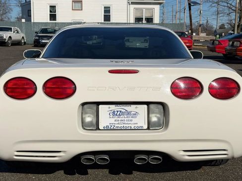 Used 2003 Chevrolet Corvette Coupe w/ Preferred Equipment Group image 9