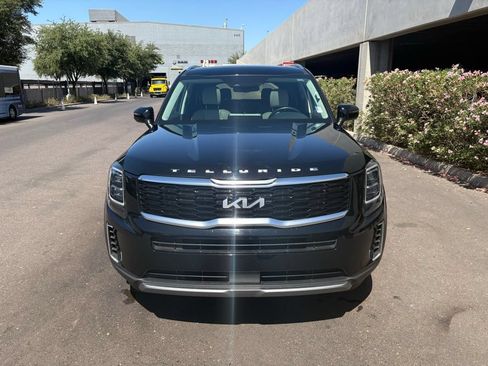 Used 2022 Kia Telluride EX w/ EX Premium Package FWD image 5