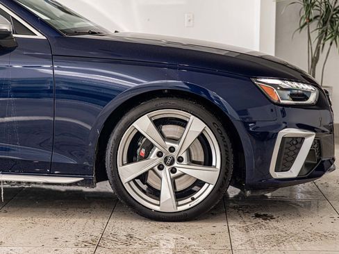 Used 2023 Audi S4 Premium w/ Convenience Package image 11