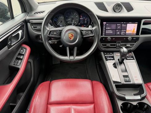 Used 2023 Porsche Macan AWD/4WD image 11