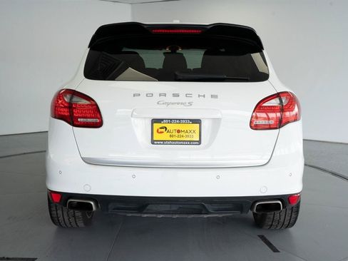 Used 2014 Porsche Cayenne S AWD/4WD image 9