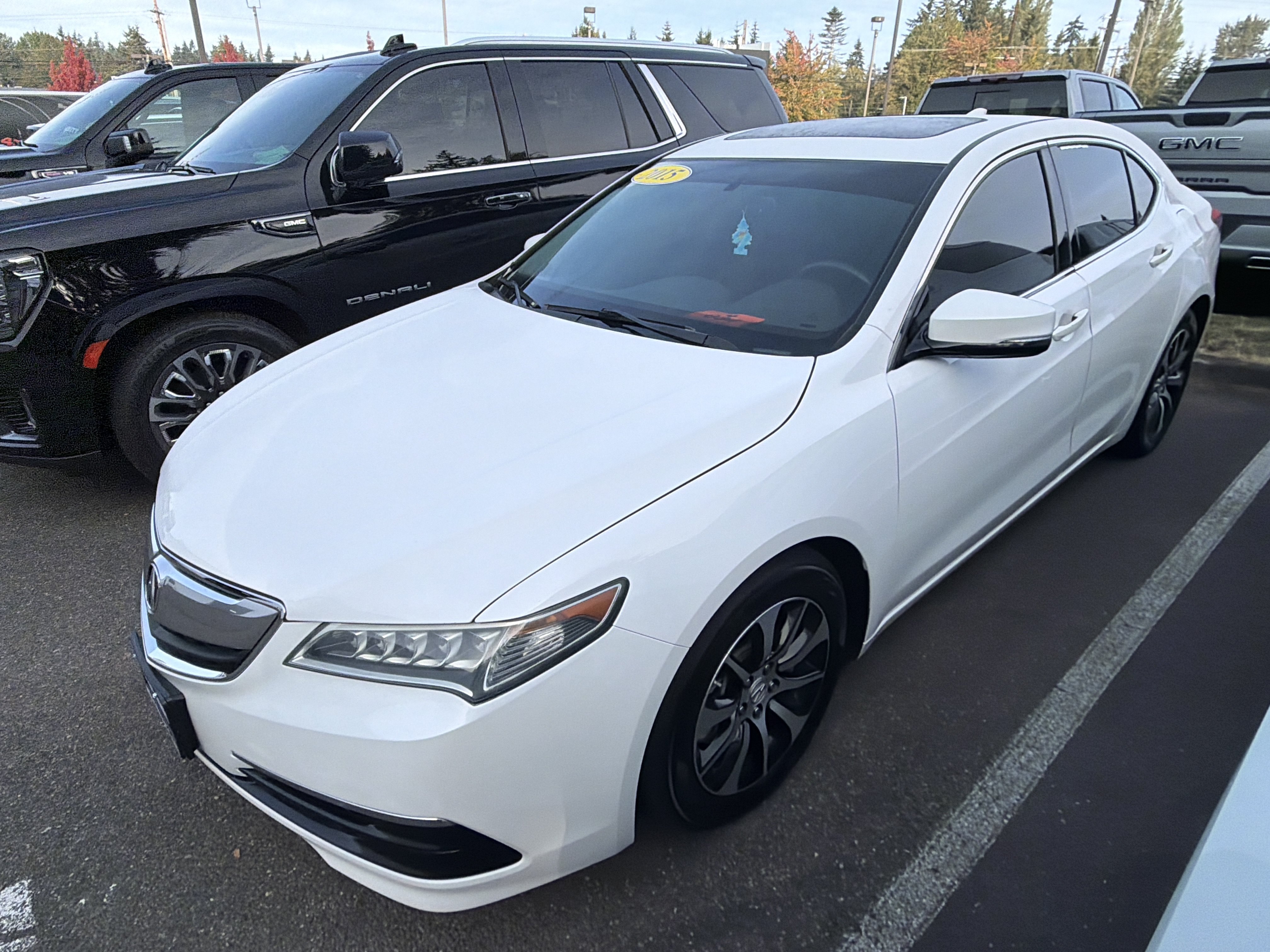 Used 2015 Acura TLX FWD image 2