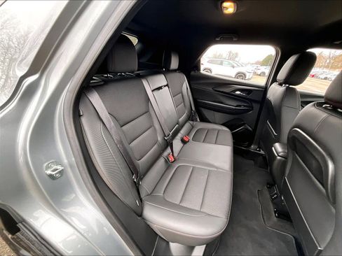 Used 2023 Chevrolet TrailBlazer RS w/ Convenience Package image 16