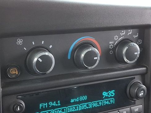 Used 2023 GMC Savana 2500 w/ Driver Convenience Package image 19