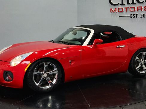 Used 2008 Pontiac Solstice GXP w/ Premium Package RWD image 18
