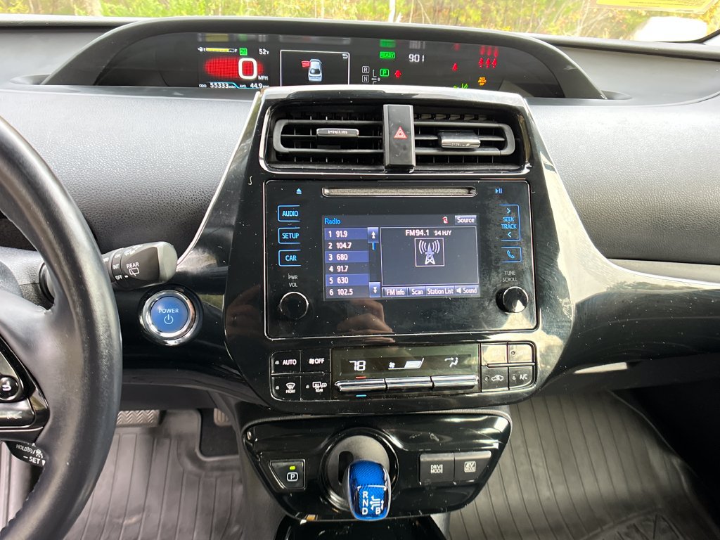 Used 2019 Toyota Prius XLE AWD/4WD image 16