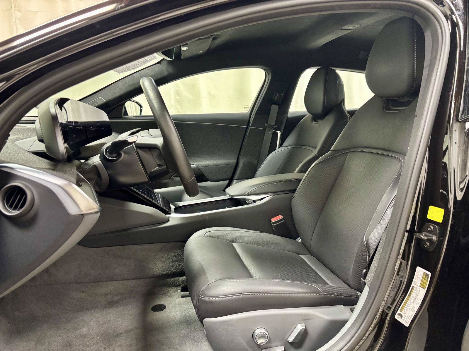 Used 2024 Lucid Air Grand Touring AWD/4WD image 16