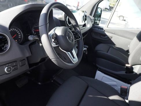 Used 2024 Mercedes-Benz Sprinter 2500 image 19