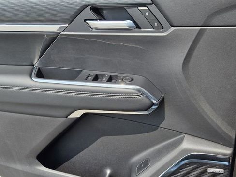 New 2026 GMC Acadia Elevation image 17