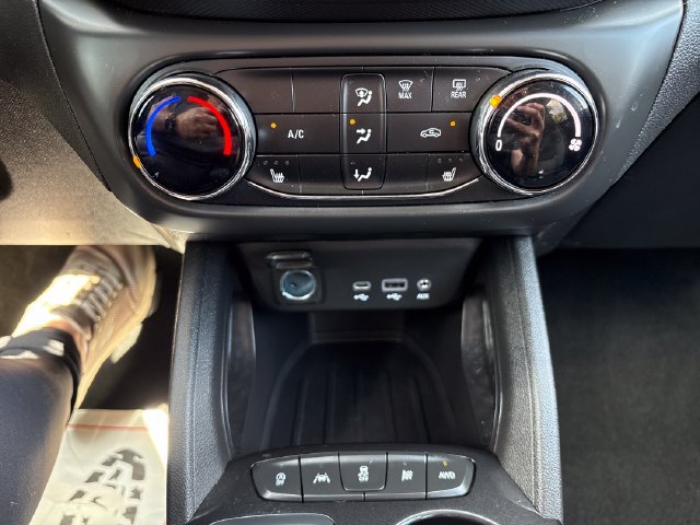 Used 2023 Chevrolet TrailBlazer LT AWD/4WD image 16