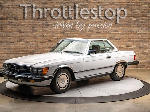 Used 1987 Mercedes-Benz 560 SL image 3