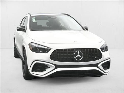New 2025 Mercedes-Benz GLA 35 AMG 4MATIC image 3