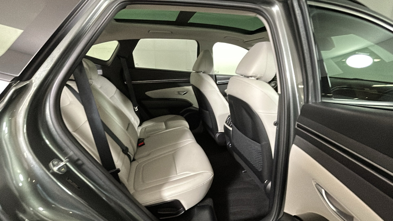 Certified 2022 Hyundai Tucson Limited AWD/4WD image 38