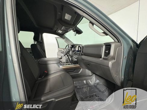 Used 2026 Chevrolet Silverado 1500 LT Trail Boss w/ Convenience Package II AWD/4WD image 10