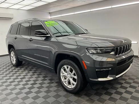 Used 2023 Jeep Grand Cherokee L Limited AWD/4WD image 3