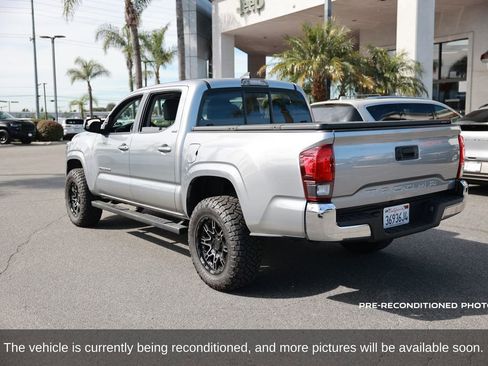 Used 2018 Toyota Tacoma SR5 image 3